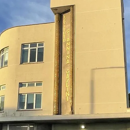 Casa Di Silù ,gaslini , Percheggio Privato No Barriere *