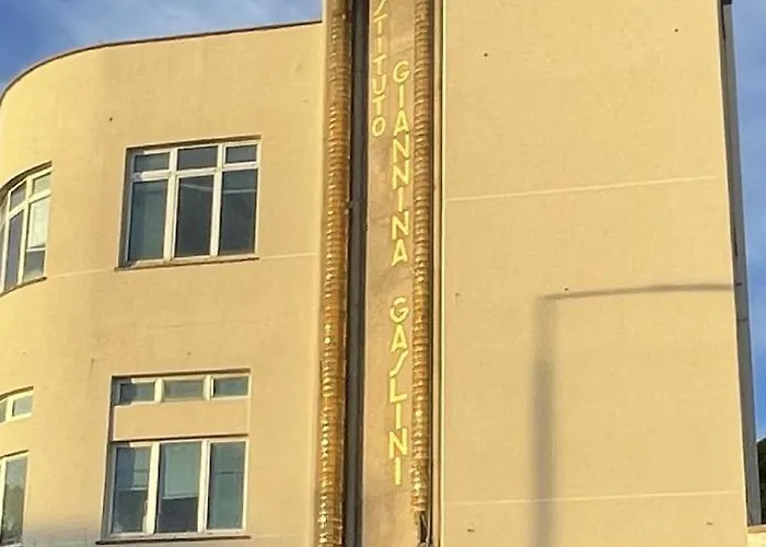 Casa Di Silu ,gaslini , Percheggio Privato No Barriere *