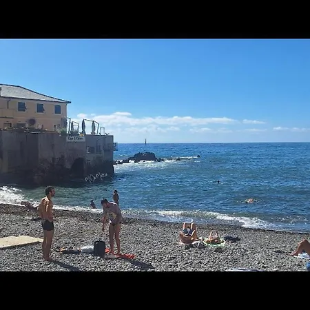 Casa Di Silu ,gaslini , Percheggio Privato No Barriere Genova